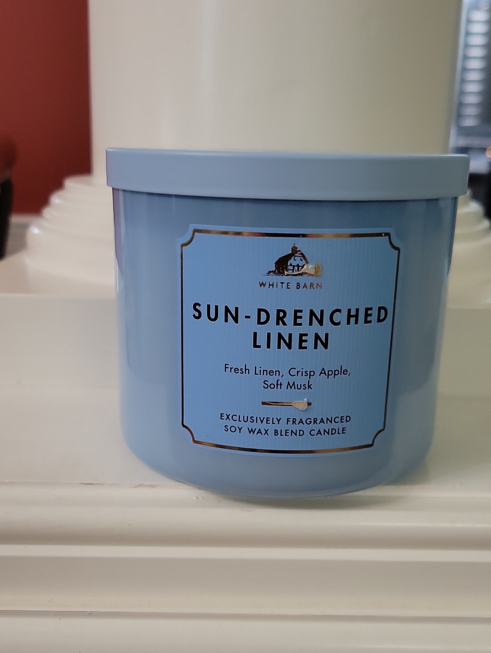 White Barn Blue Sun-Drenched Linen Scented Jar Candle 3 Wick